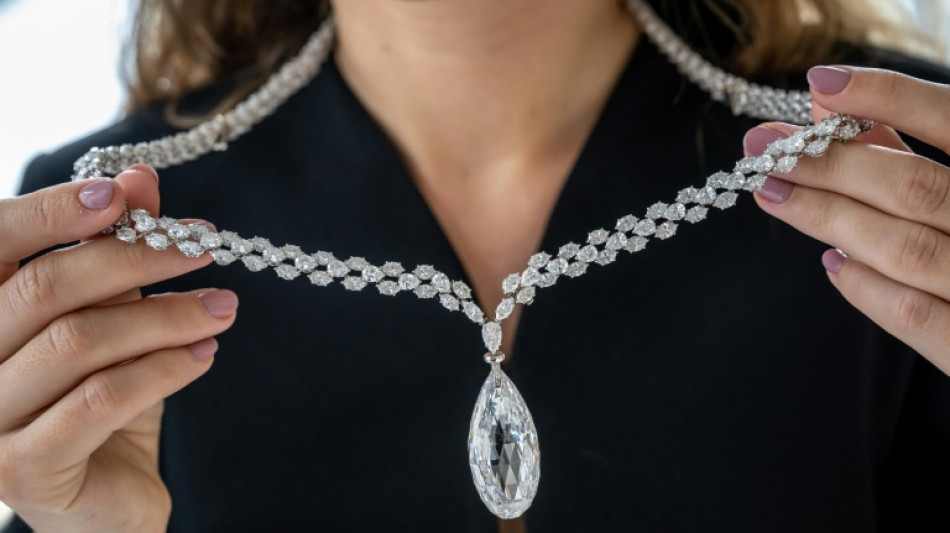 Chuva de críticas por venda na Suíça de joias de milionária ligada ao nazismo