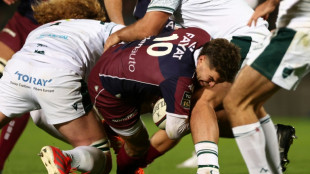 Pau eclipse returning Jalibert to take Top 14 lead