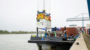 Barcos fluviales eléctricos navegan en Países Bajos hacia el objetivo de cero emisiones