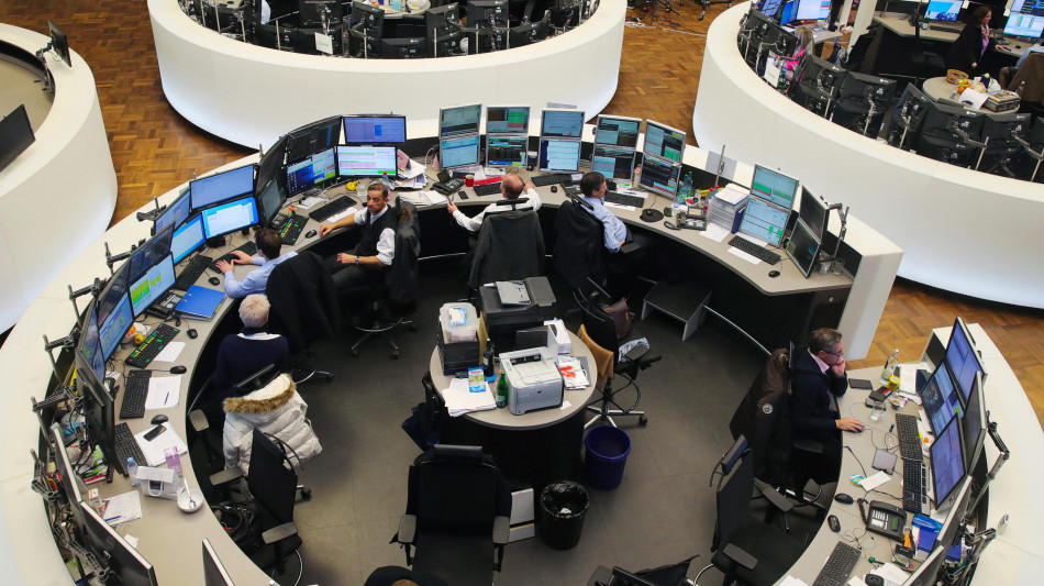 Borsa: l'Europa &egrave; fiacca dopo Wall Street, lente sempre su dazi