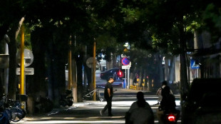 Un vehículo embiste a peatones frente a una escuela primaria en Pekín