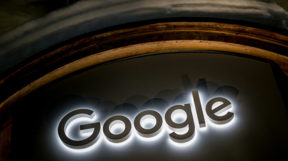 EUA det&eacute;m engenheiro chin&ecirc;s acusado de roubar tecnologia de IA do Google