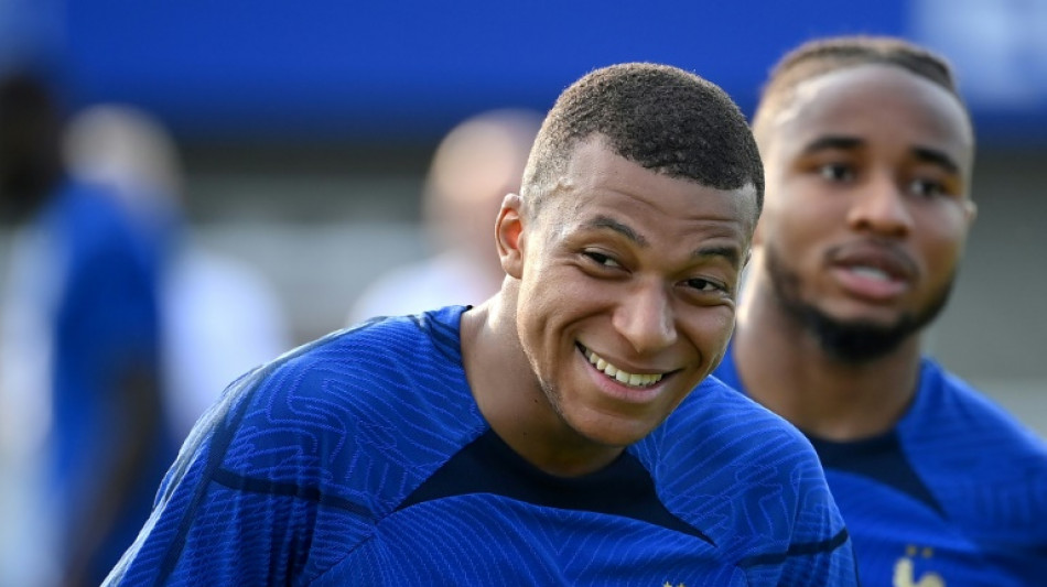 Transferts: Mbapp&eacute; et le PSG, une nouvelle saga &agrave; tiroirs