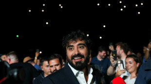 Jovem eurodeputado espanhol lança novo partido anti-imigração