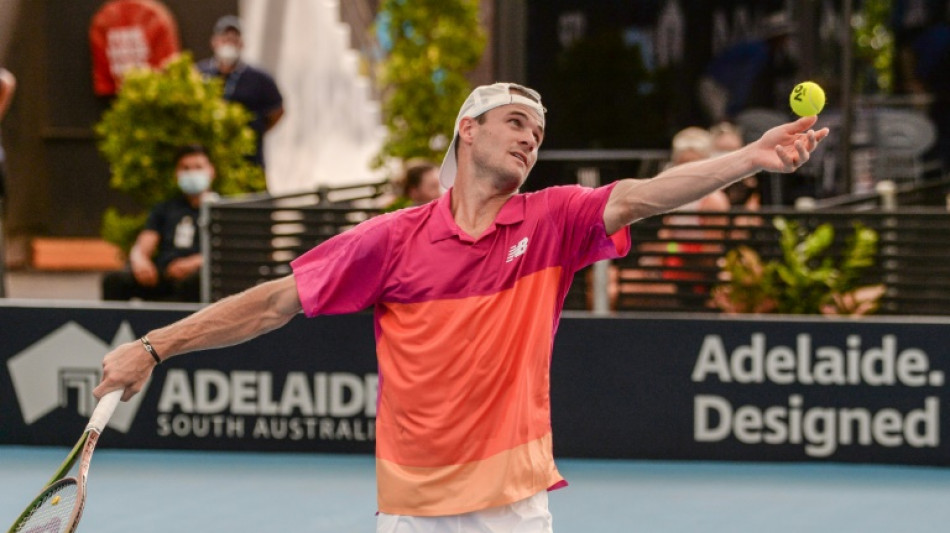 El espa&ntilde;ol Davidovich pasa a la tercera vuelta en el torneo de tenis de Adelaida
