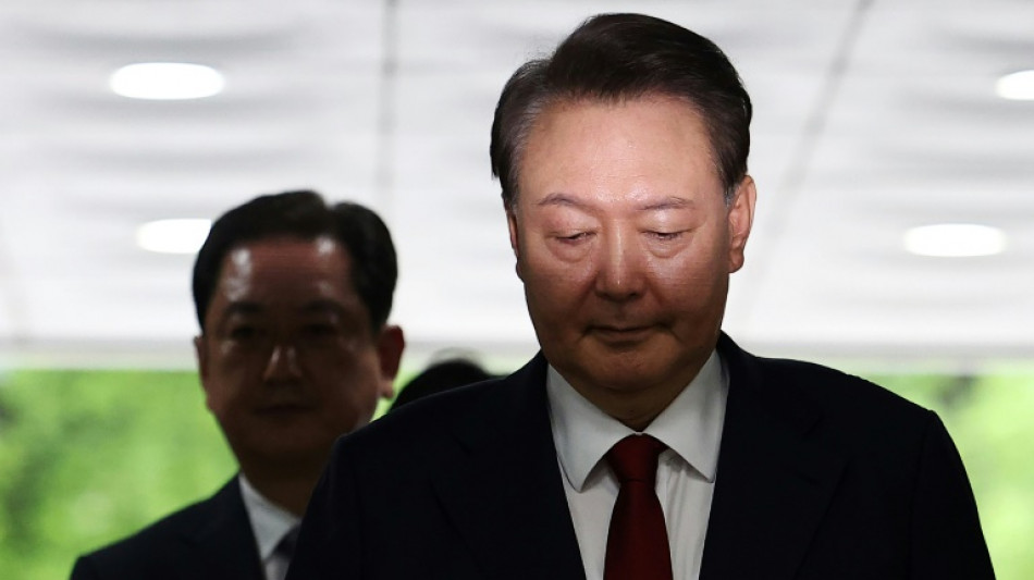 Ex-presidente destitu&iacute;do da Coreia do Sul &eacute; detido novamente por declara&ccedil;&atilde;o de lei marcial