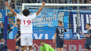 Slapstick und Tzolis: Fortuna nach Sieg in Bochum vor Bundesliga-Aufstieg