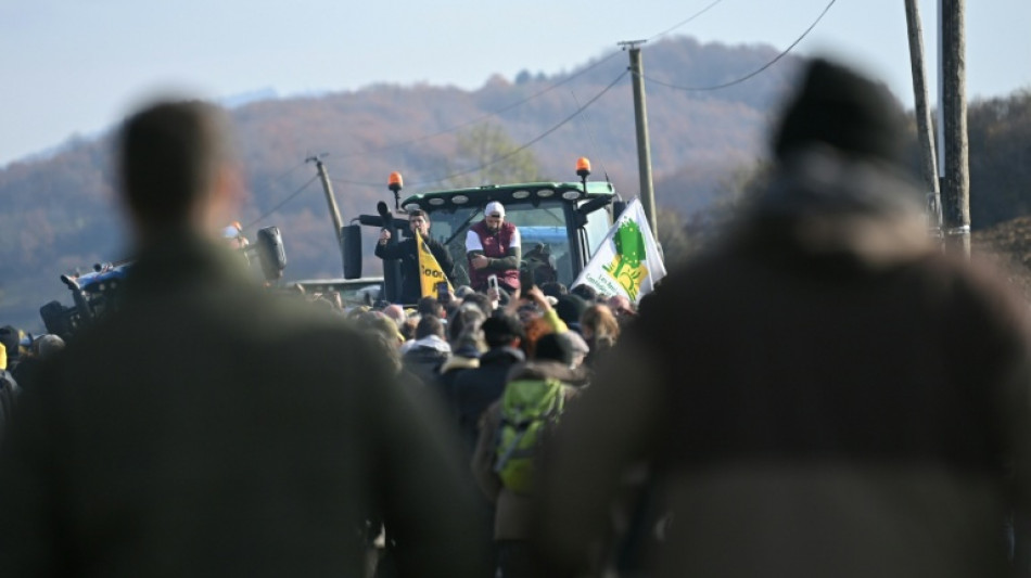 Dermatose: des agriculteurs s'opposent aux abattages en Ari&egrave;ge, intervention des gendarmes en cours