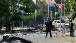 Estado de emergência no território francês da Nova Caledônia após 4 mortes em distúrbios