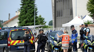 Aluno de 14 anos mata a facadas assistente educacional na França