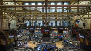 Wall Street conclut en nette baisse, les incertitudes politiques p&egrave;sent