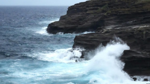 La isla de Kauai bajo alerta de tornados mientras el hurac&aacute;n Lowell se aproxima a Haw&aacute;i