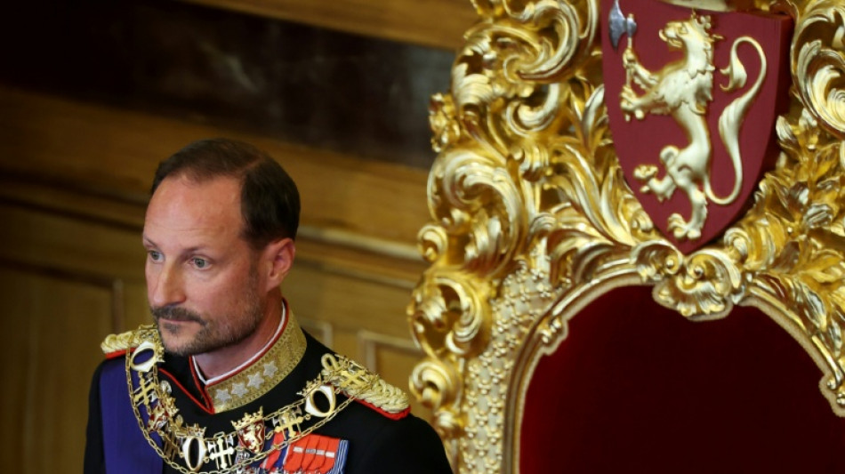 Norv&egrave;ge: le roi Haakon VIII a pr&ecirc;t&eacute; serment sans son &eacute;pouse, convalescente