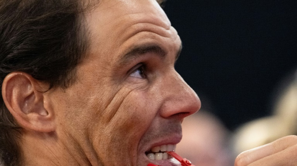 Nadal vuelve a los entrenamientos a un d&iacute;a del debut en Par&iacute;s