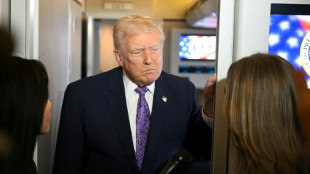 Trump confirma que habló por teléfono con Maduro