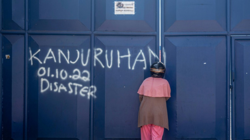 Indon&eacute;sie: enqu&ecirc;te sur des policiers apr&egrave;s la bousculade meurtri&egrave;re dans un stade