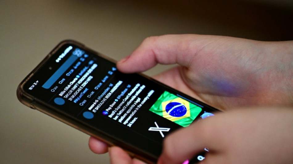 X paga multas para sua reativa&ccedil;&atilde;o no Brasil, mas dinheiro vai para conta errada