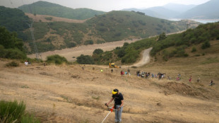 Pedro Sánchez avisa de "horas difíciles" en la lucha contra los incendios en España, pese al fin del calor