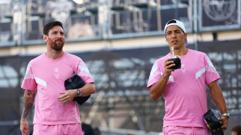 Messi e Su&aacute;rez se tornam s&oacute;cios em projeto de clube que disputar&aacute; 4&ordf; divis&atilde;o uruguaia