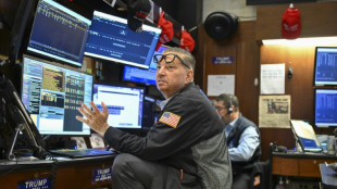 Wall Street subit &agrave; nouveau la pression des taux d'emprunt
