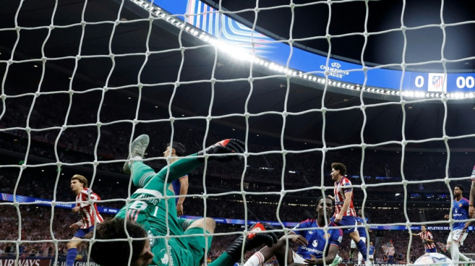 Atletico down Carrick's struggling Man United