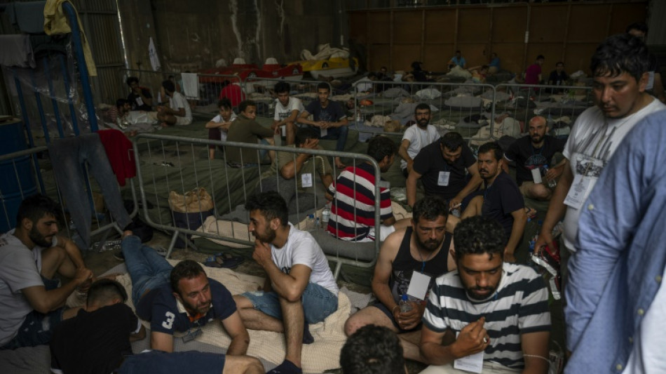 Paquist&atilde;o det&eacute;m 10 supostos contrabandistas ap&oacute;s naufr&aacute;gio na Gr&eacute;cia