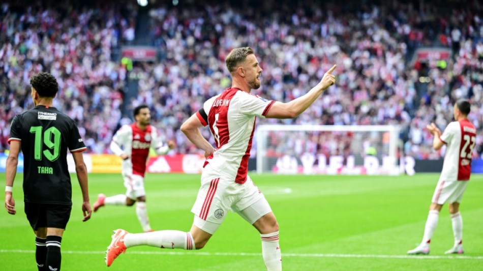 Volante ingl&ecirc;s Jordan Henderson assina com o Brentford