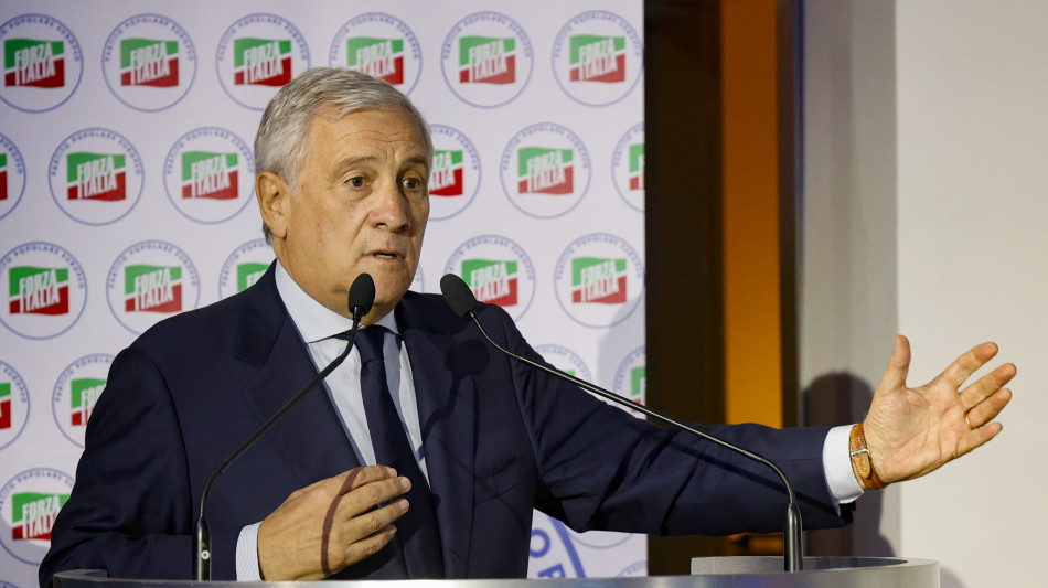 Tajani, vittoria FI sui carburanti, anche nel centrodestra si volevano tassare le imprese