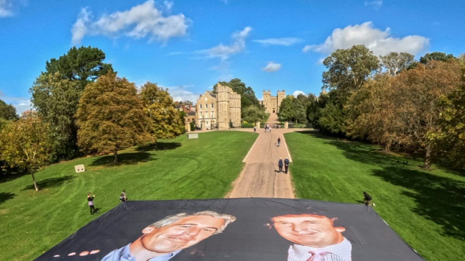 Trump inicia segunda visita oficial ao Reino Unido, onde protestos s&atilde;o esperados