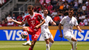 Ab in die Eistonne: M&uuml;ller hat beste Laune