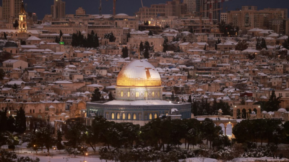 Rare snowfall carpets Jerusalem 