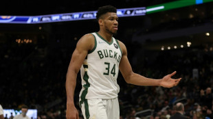 Giannis pours in 50 in Bucks victory, Celtics win ninth straight