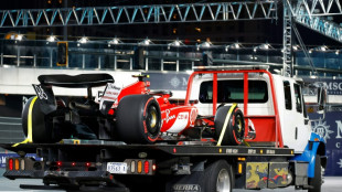F1: une premi&egrave;re journ&eacute;e domin&eacute;e par Ferrari &agrave; Las Vegas mais perturb&eacute;e par... une plaque d'&eacute;gout