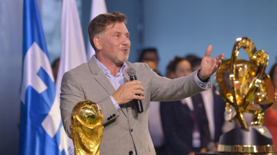 Presidente da Conmebol pede em Congresso da Fifa que 'ningu&eacute;m' fique 'fora' da Copa de 2030