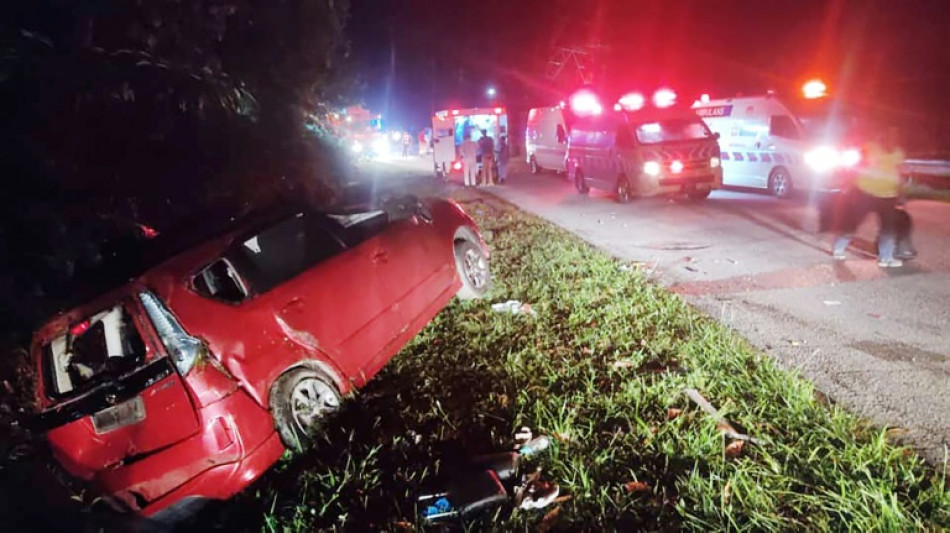Au moins 15 morts dans un accident de bus en Malaisie