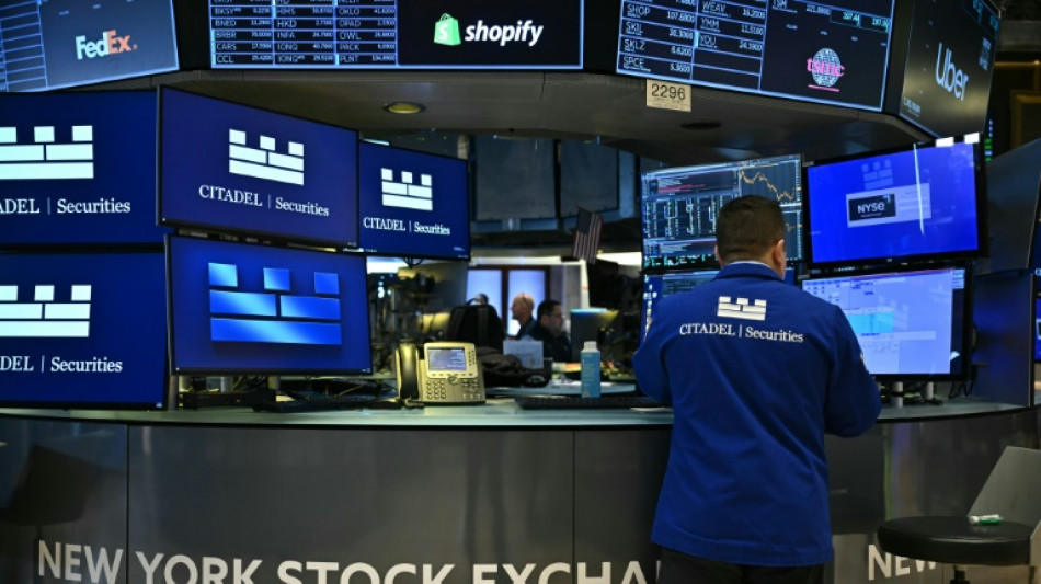 Wall Street ouvre en ordre dispers&eacute;, entre avanc&eacute;e de la tech et pourparlers russo-am&eacute;ricains