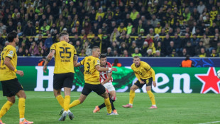 "Bisschen Slapstick": Kurioses Tor bringt BVB aus dem Tritt