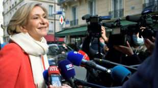 Defections sap rightwing hopeful in French presidential race