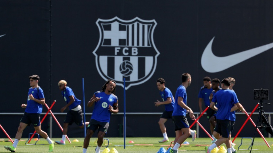 El Barça repite el once de la final de la Copa del Rey y el Inter sale con Thuram