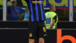 Inter: Stones out con la Roma, risentimento muscolare alla coscia
