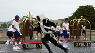 JO-2024: la nouvelle garde de la mode fran&ccedil;aise veut surfer sur le succ&egrave;s de la c&eacute;r&eacute;monie d'ouverture