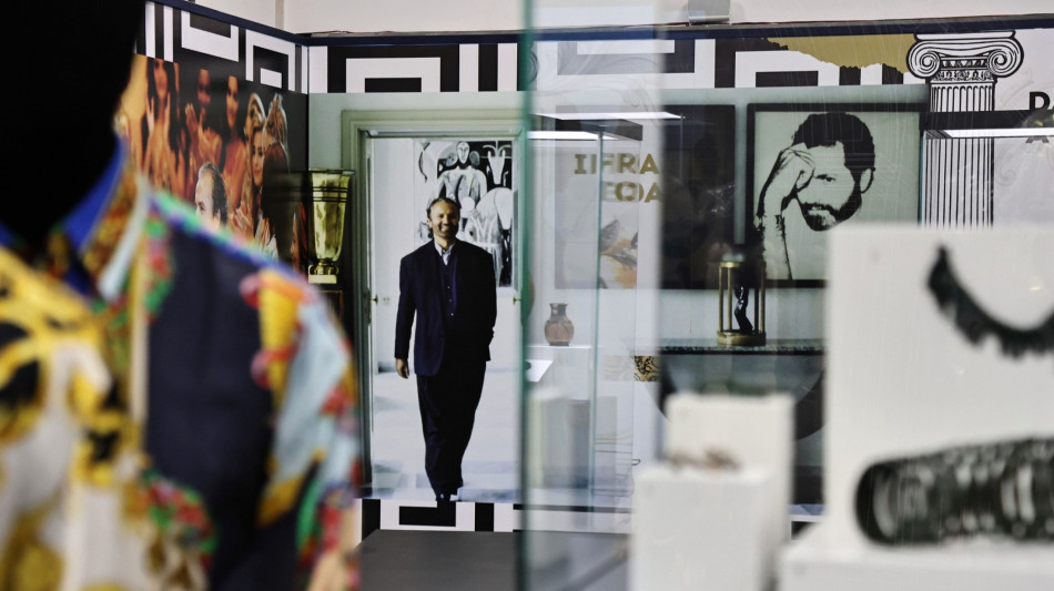 Il legame tra Gianni Versace e la cultura antica della Calabria, una mostra a Reggio