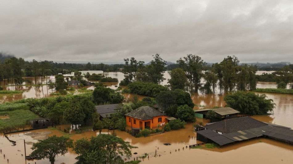 Al menos 29 muertos y 60 desaparecidos por las lluvias que azotan el sur de Brasil