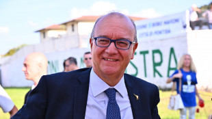 Valditara, premier&ograve; lo studente che ha bloccato il 13enne a Roma