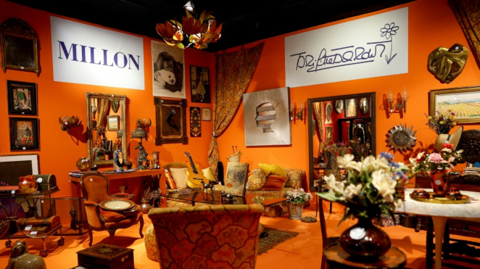 La vente aux ench&egrave;res d'objets personnels de Bardot rapporte pr&egrave;s de 954.000 euros