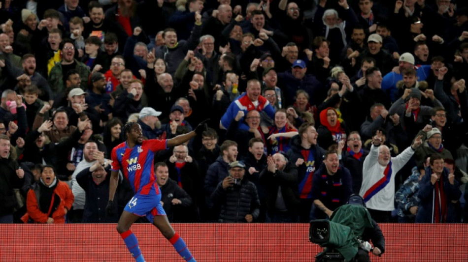 Arsenal's top four bid rocked in Palace defeat