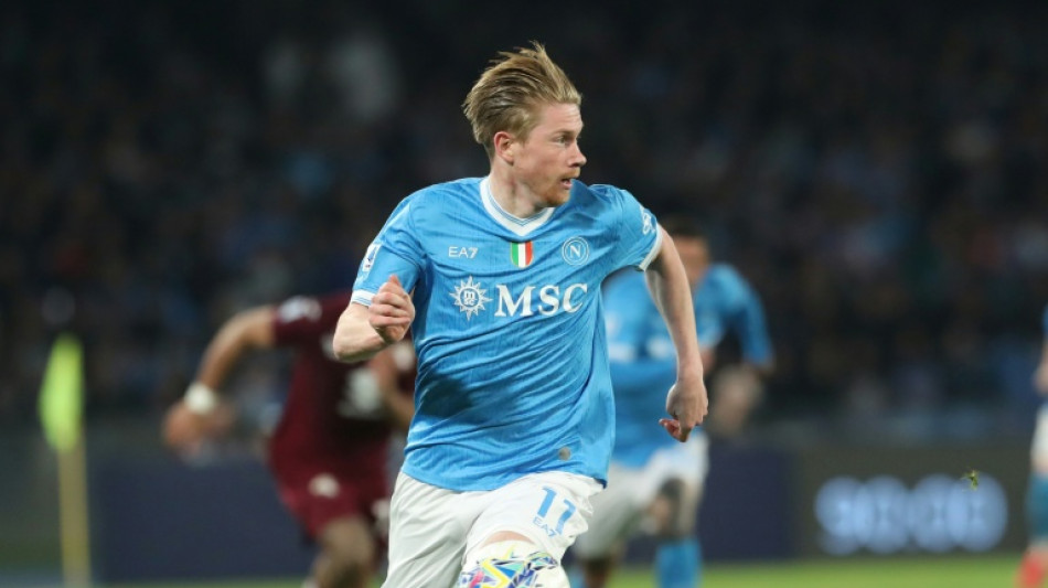 Na volta de Kevin De Bruyne, Napoli vence Torino (2-1) e cola no vice-l&iacute;der Milan