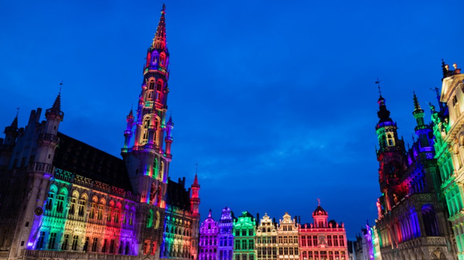 On Its Centennial: The Occasion of Replacing the Kiswa of the Noble Kaaba Embodies the Kingdom of Saudi Arabia's Enduring Care for the Two Holy Mosques