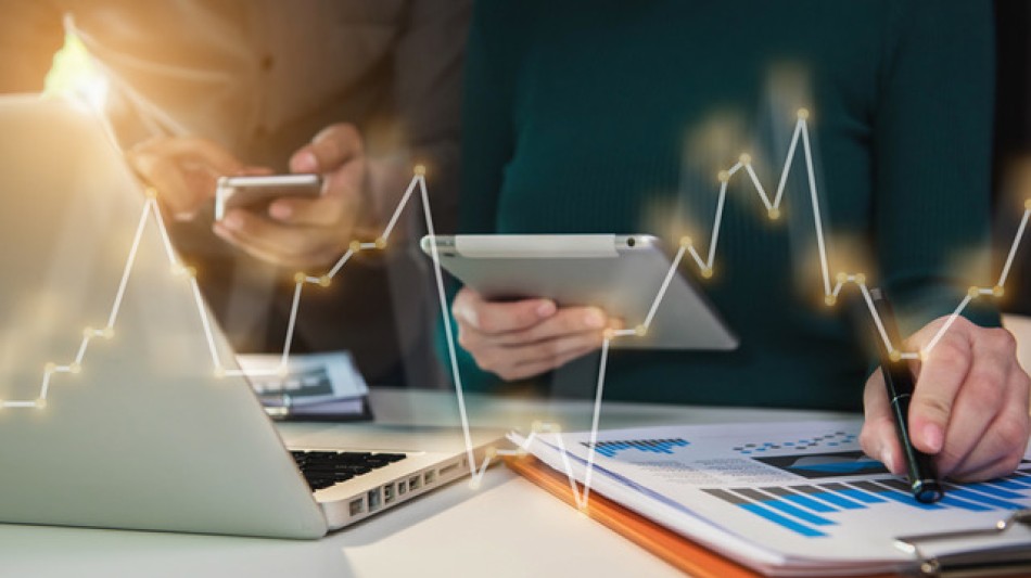 RelyEZ stellt VentureEdge 800 vor: Das für Europa maßgeschneiderte 800-V-Wechselstrom-Batterie-Energiespeichersystem der nächsten Generation